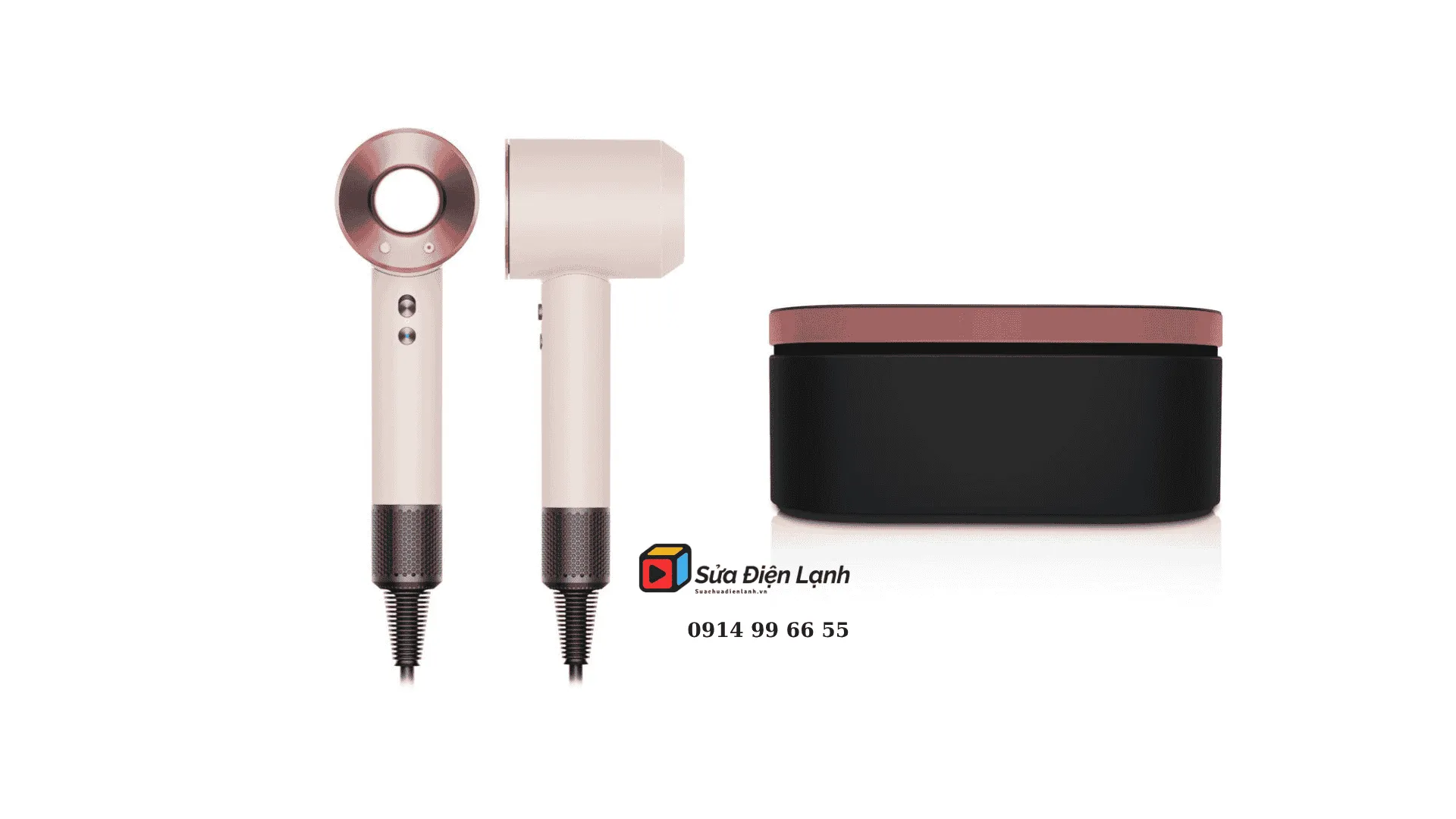 Kỹ thuật viên đang kiểm tra bảng mạch máy sấy Dyson tại TPHCM