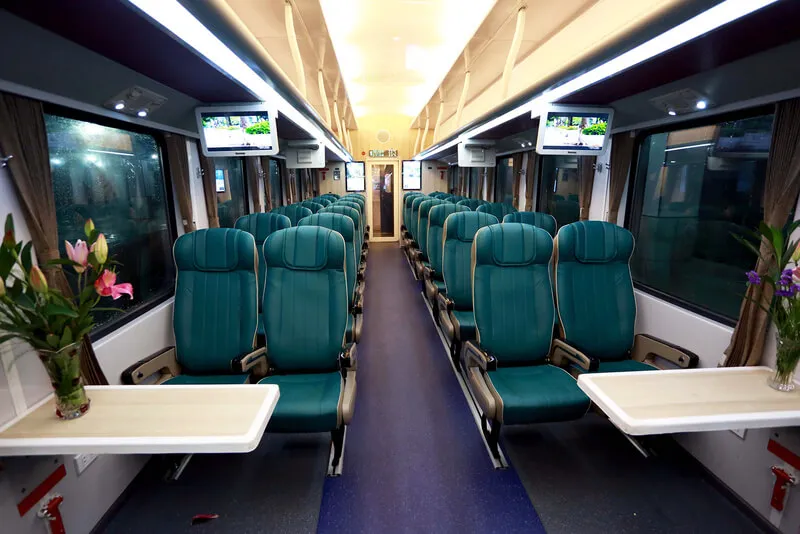 Ghế ngồi mềm điều hòa tàu hỏa