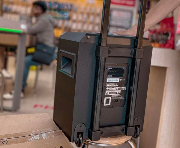 Loa Kéo Karaoke LG RL2 50W: Trải Nghiệm Âm Thanh Bùng Nổ Tại Điện Máy Ánh Ngân