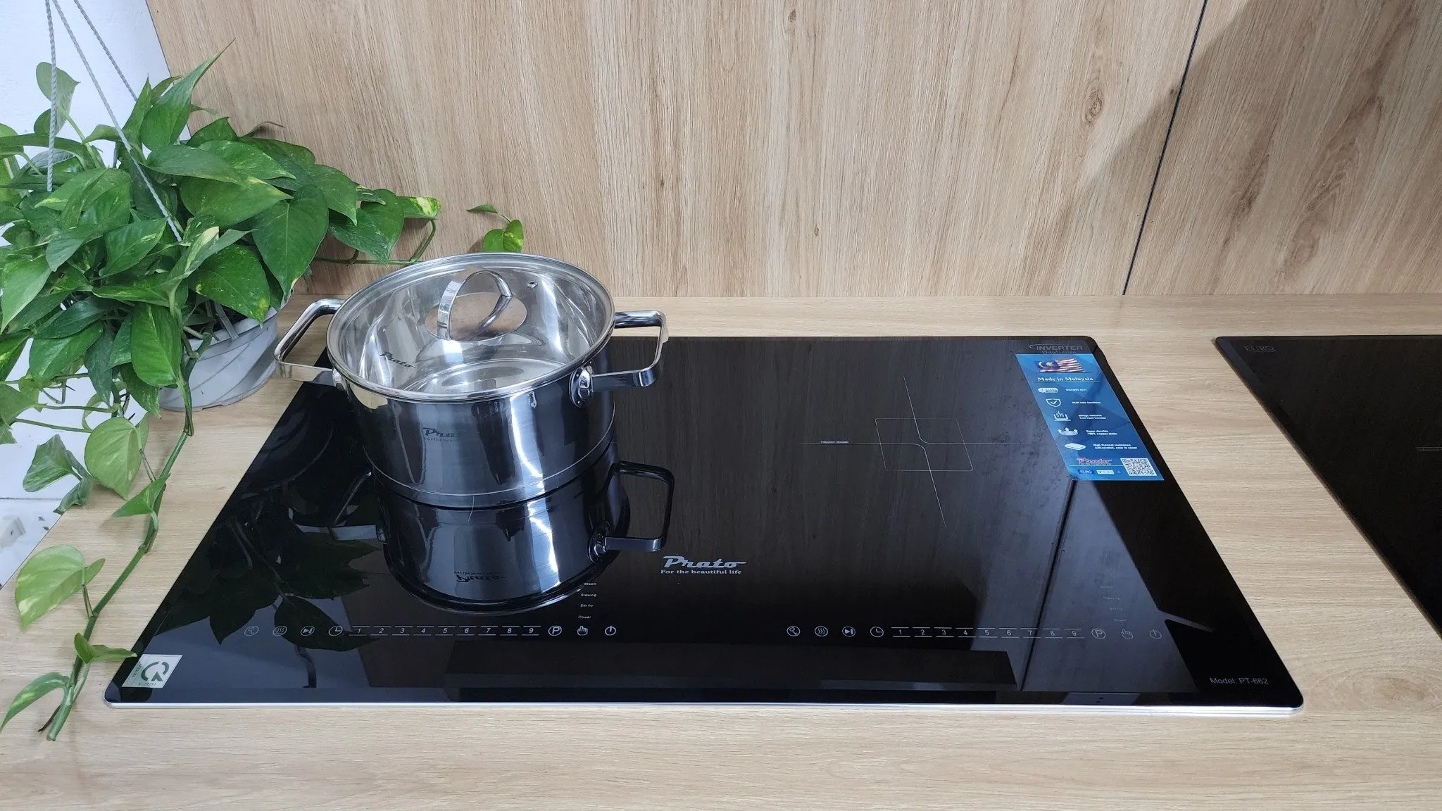 Cảm biến nhiệt và bo mạch điều khiển là hai nguyên nhân chính gây lỗi bếp từ lâu nóng