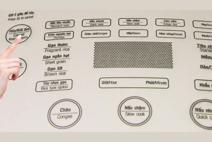 Chọn chế độ Giữ Ấm/Keep Warm trên nồi cơm điện tử để việc ủ sữa chua trở nên tiện lợi và hiệu quả hơn