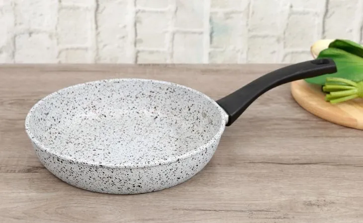 Chảo nhôm chống dính đáy từ Supor F23A24IH lọc từ hiệu quả cao