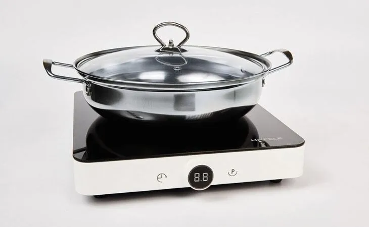 Bếp từ đơn Hafele HSI-21FW hoạt động ổn định với nguồn điện 220V