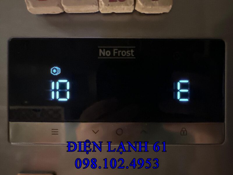 Hướng Dẫn Chi Tiết: Khắc Phục Tủ Lạnh Samsung Báo Lỗi Nháy Đèn Hiệu Quả