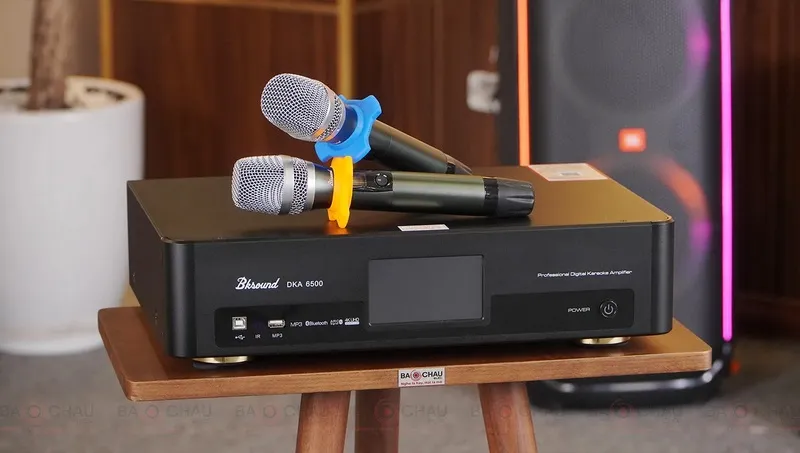 Sử dụng amply karaoke chất lượng cao giúp tối ưu tín hiệu từ tivi samsung