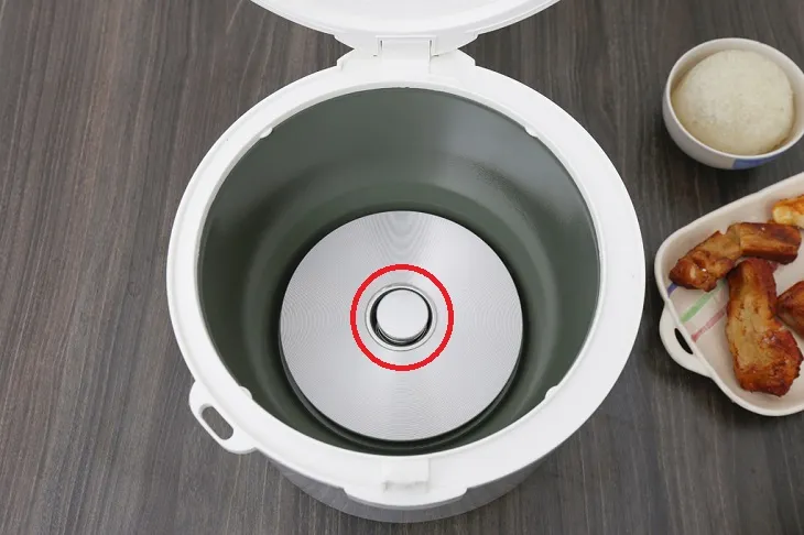 Người dùng cần bảo quản tốt relay của nồi để có thể sử dụng nồi cơm điện lâu bền hơn và giúp cơm luôn thơm ngon