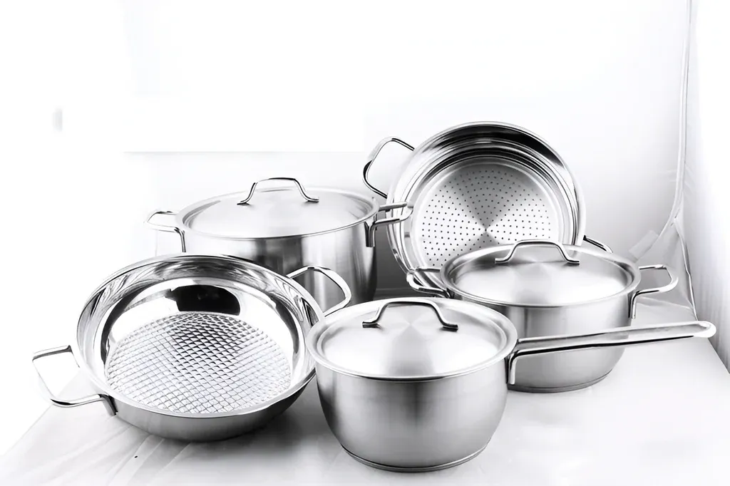 kiểm tra nồi nấu phù hợp cho bếp từ bằng nam châm