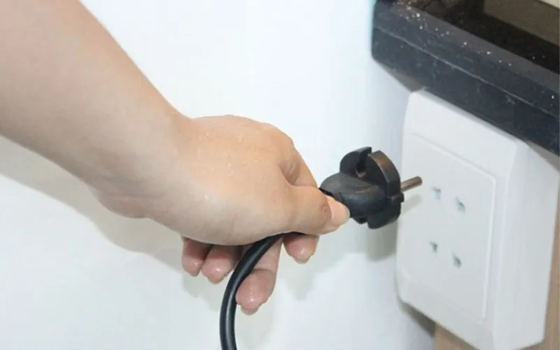 Nguồn điện áp không ổn định