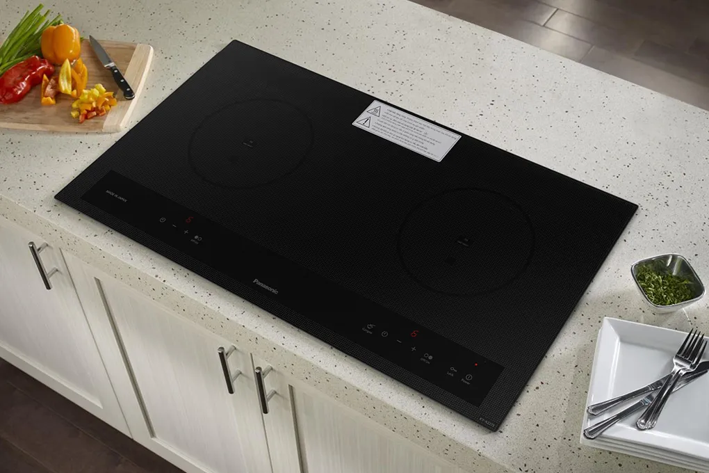 Bếp từ đôi lắp âm Panasonic KY-A227EKRA đa dạng tính năng an toàn: khóa bảng điều khiển, tự ngắt khi nóng quá tải, tự tắt bếp khi nước tràn đến bảng điều khiển,...