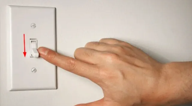 Kiểm tra nguồn điện bình nóng lạnh