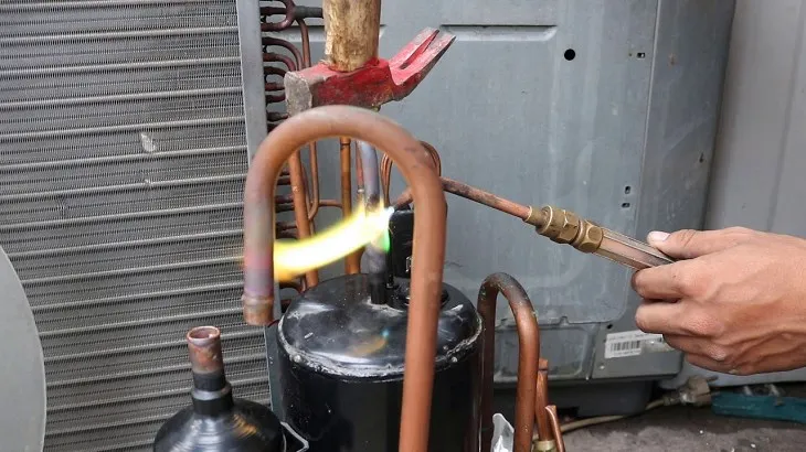 Khối máy nén (Compressor) máy lạnh Aqua bị hỏng cuộn dây