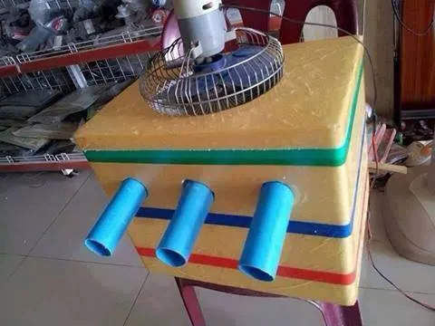 Cách làm tủ lạnh bằng thùng xốp - Đục lỗ gắn quạt