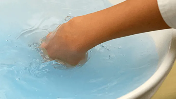 Cách xử lý khi máy giặt Samsung không có ngăn chứa nước xả vải chuyên dụng