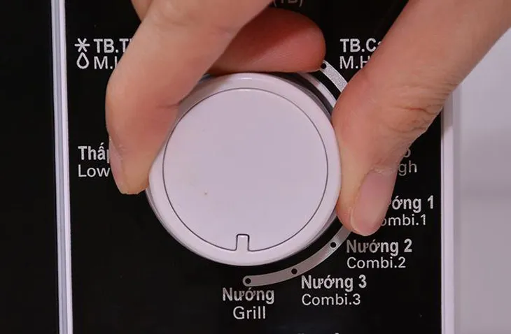 Chế độ nướng của lò vi sóng núm xoay vặn