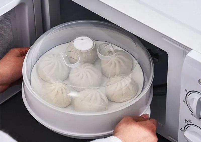 Những chiếc bánh bao hấp dẫn được hấp bằng lò vi sóng
