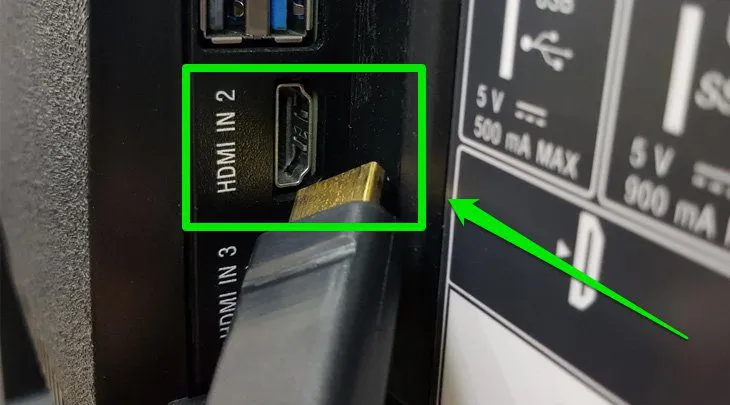 Nối tiếp đầu HDMI còn lại vào tivi