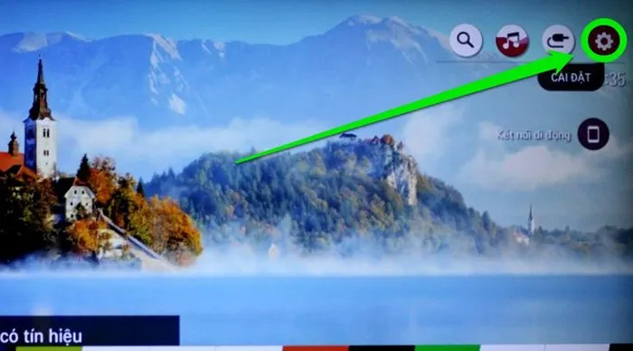 Tại giao diện Home, nhấn nút chọn để truy cập mục Cài đặt của tivi