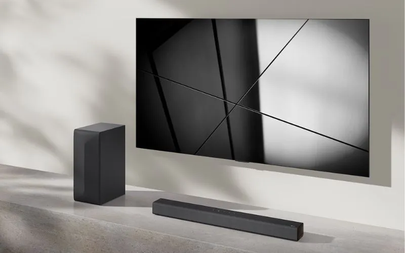 TV LG UHD kết hợp loa S40T, SP2… nâng tầm âm thanh rõ nét, trầm mạnh, giá dễ tiếp cận