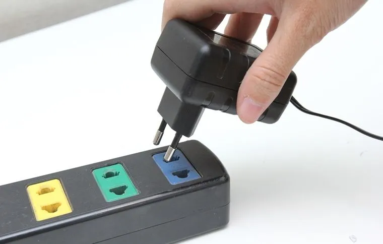 Cấp nguồn điện cho tivi