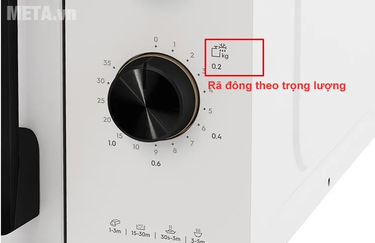 Cách sử dụng lò vi sóng Electrolux cơ để rã đông nhanh theo trọng lượng