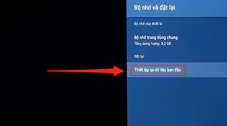 Chọn Thiết lập lại dữ liệu ban đầu