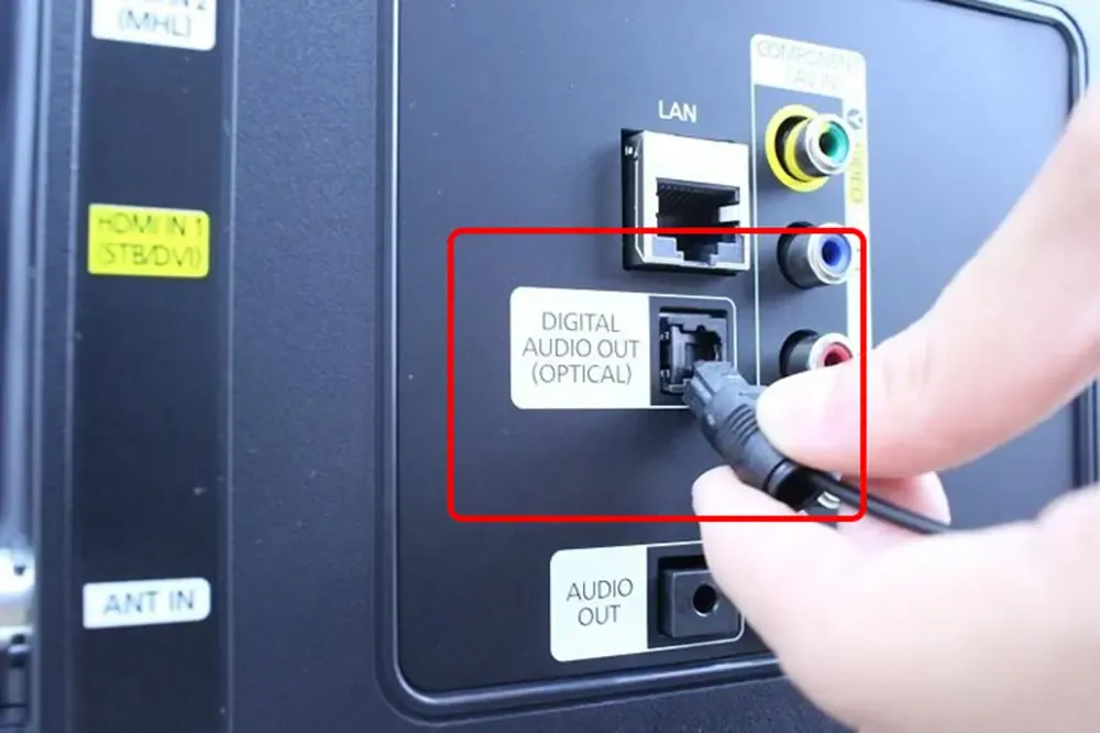 Kết nối tivi Samsung với loa kéo qua cổng Optical
