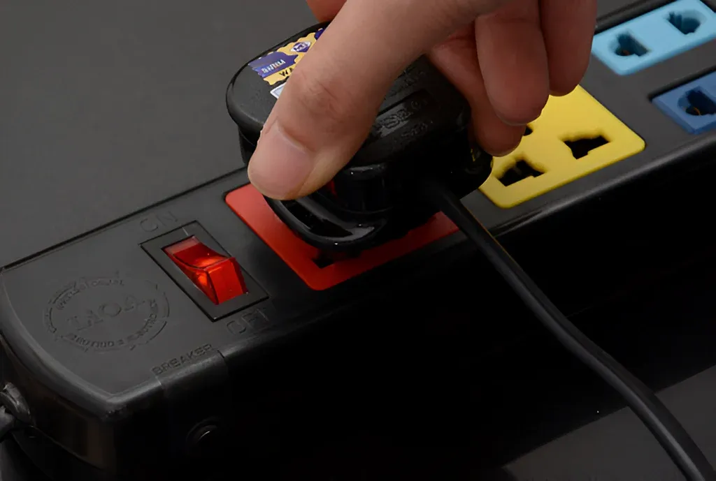 Kết nối nguồn điện qua Aptomat để đảm bảo an toàn PCCC