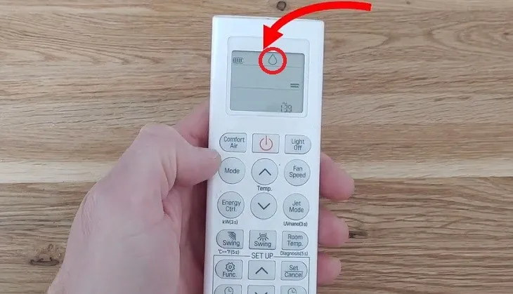 Chế độ MODE Dry có biểu tượng hình giọt nước khi được kích hoạt