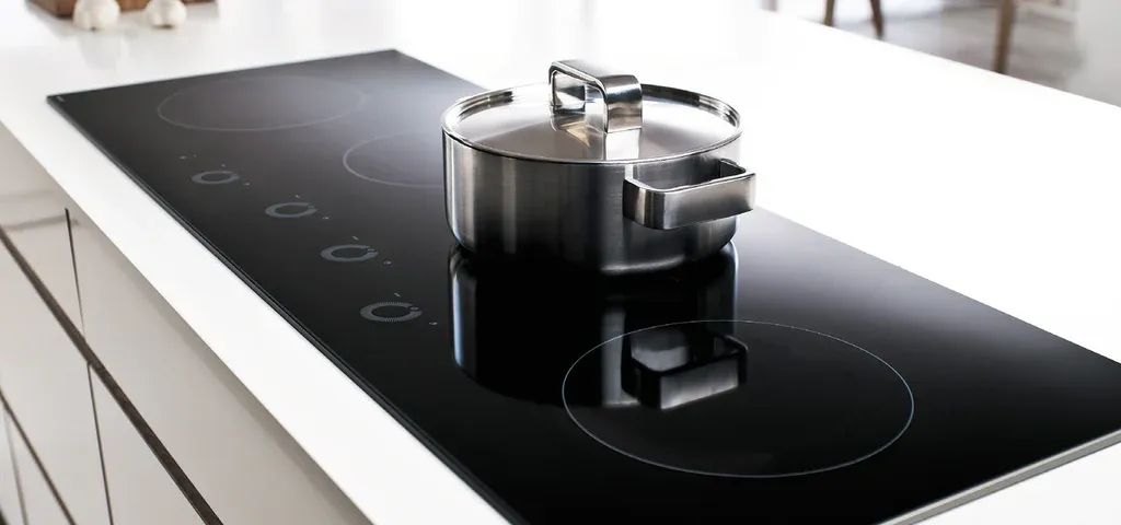 phân khúc giá bếp từ đa dạng từ trung cấp đến cao cấp