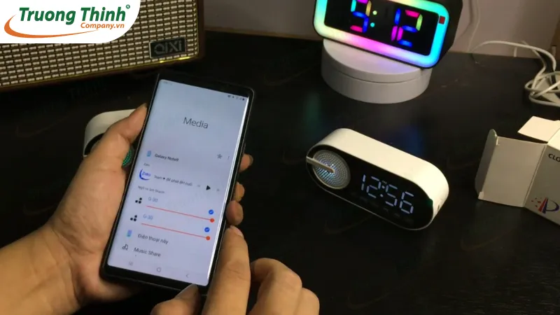 Tích xanh ở 2 loa là làm đúng