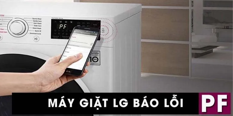 Kỹ thuật viên kiểm tra hệ thống dây dẫn khi máy giặt LG báo lỗi PF