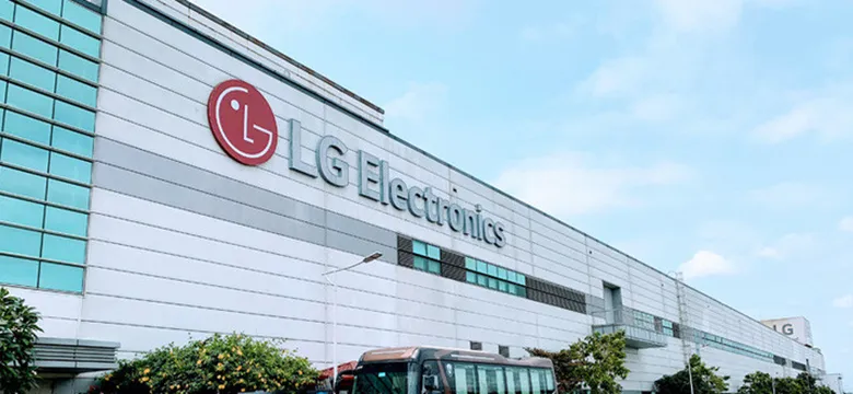 Bảng điều khiển máy giặt LG hiển thị mã lỗi PF cảnh báo sự cố nguồn điện