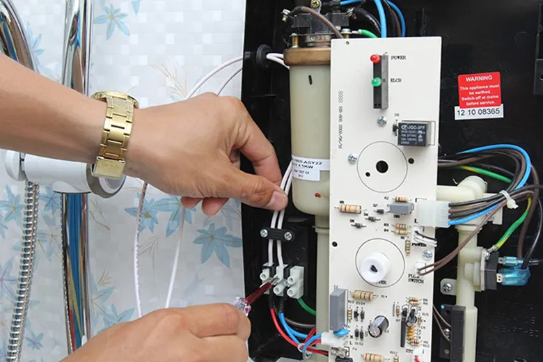 Đấu nối điện cho bình nóng lạnh