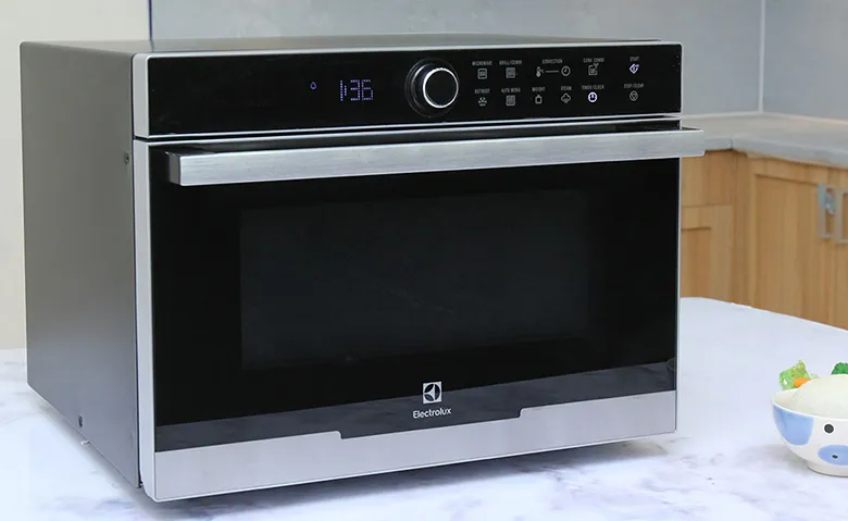Lò vi sóng Electrolux thiết kế tối giản chuẩn Châu Âu