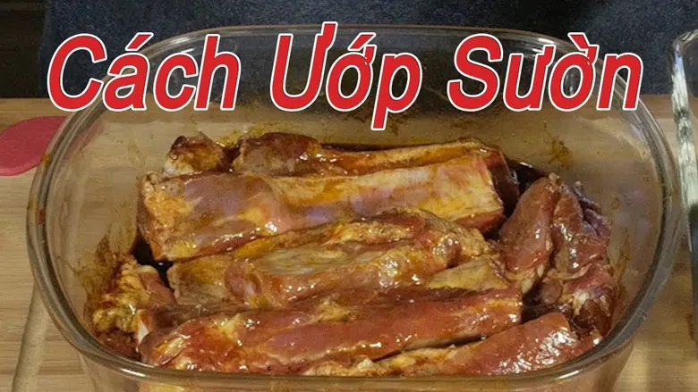 Ướp sườn thấm vị trước khi cho vào lò vi sóng