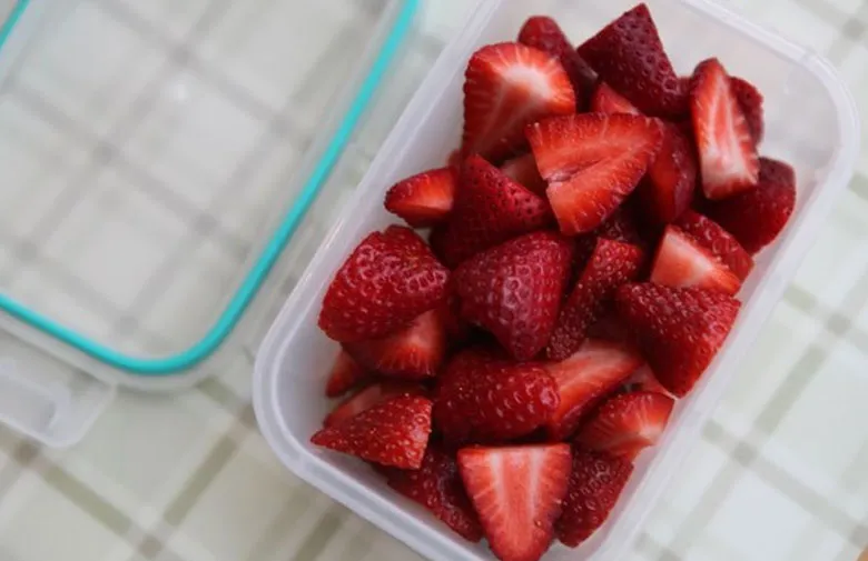 Cách bảo quản dâu tây trong tủ lạnh ăn cả tháng