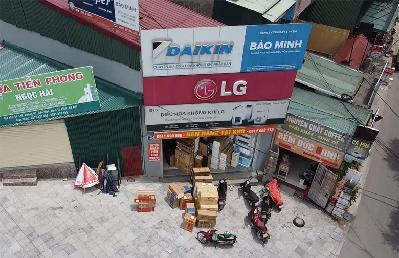 Showroom Điện Máy Ánh Ngân với các mẫu máy điều hòa cây mini trưng bày