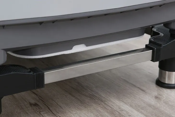 Điều chỉnh chân đế tủ lạnh