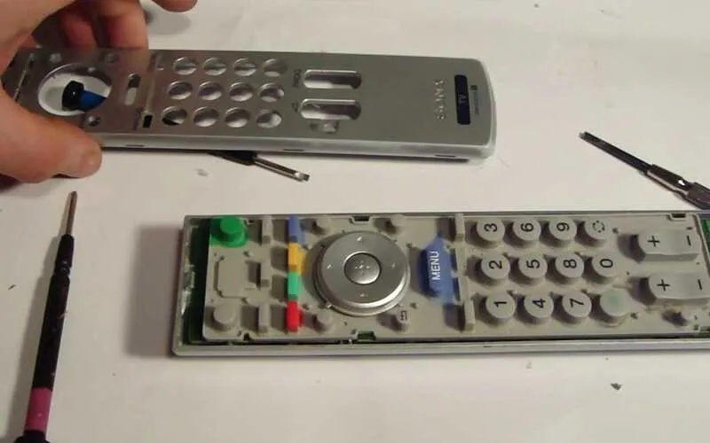 Kiểm tra tổng quát và sửa chữa bên trong điều khiển