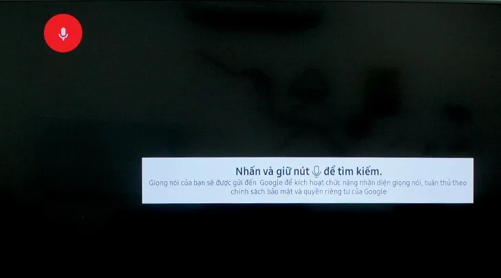 Nhấn giữ phím “Micro” và đọc từ khóa tìm kiếm nội dung mong muốn