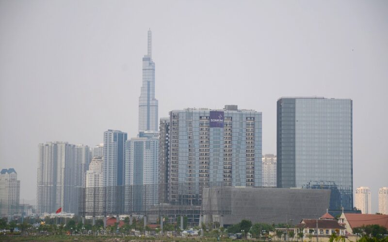 Xử Phạt Loa Kẹo Kéo: Quy Định Mới và Thách Thức Thực Thi