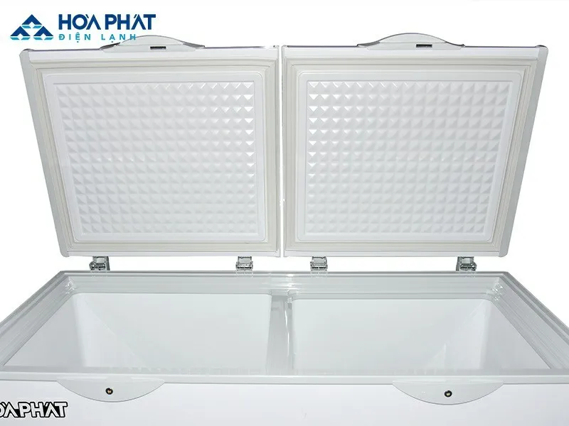 Cửa tủ đông đóng không khít do gioăng cao su bị dão hoặc rách