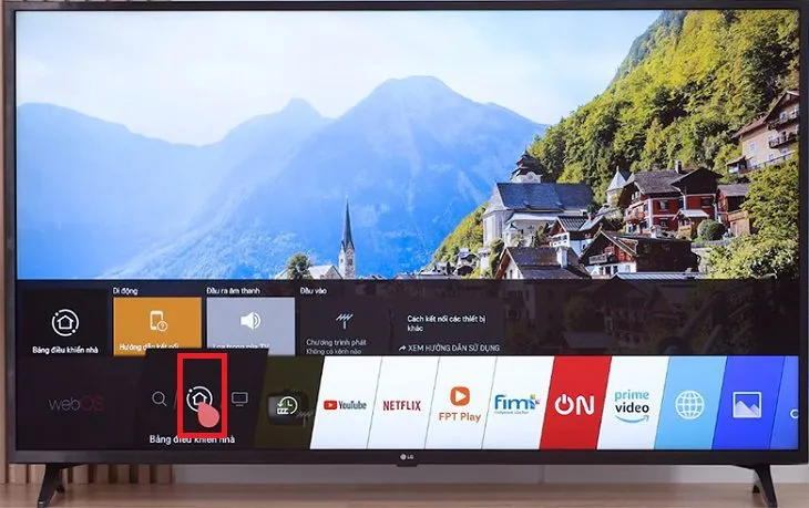 Mở bảng cài đặt trên tivi để chuẩn bị thiết lập đường truyền âm thanh Bluetooth