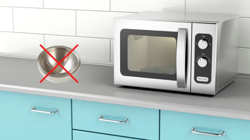 Inox không bỏ được vào lò vi sóng để sử dụng.