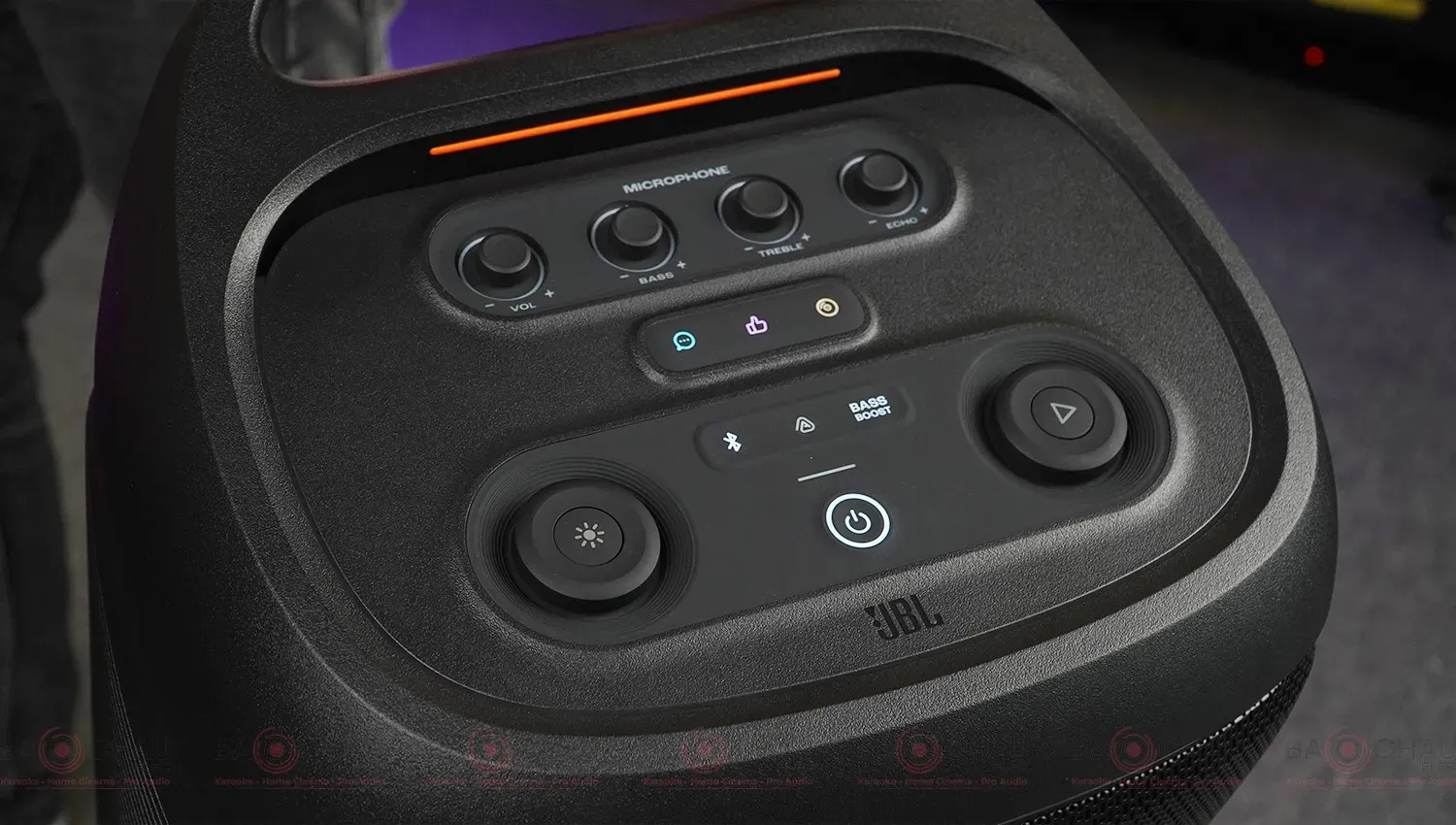 Mô tả bảng điều khiển chi tiết trên dòng loa kéo JBL cao cấp