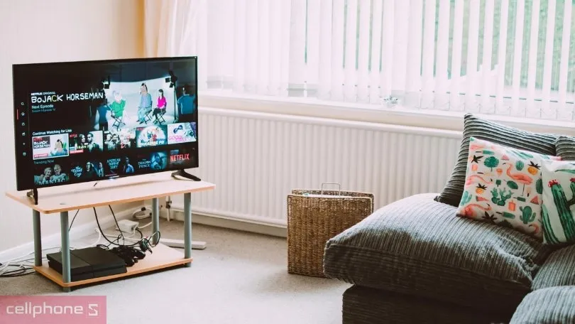 Tính năng thông minh trên smart tivi giá rẻ