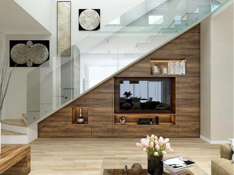 Kệ tivi gầm cầu thang âm tường chất liệu gỗ tự nhiên, vân gỗ sang trọng, tạo cảm giác ấm cúng