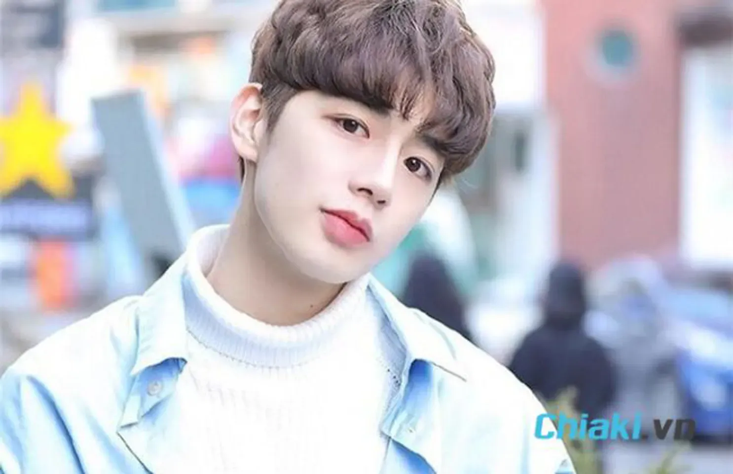 Kiểu tóc layer nam uốn gợn sóng