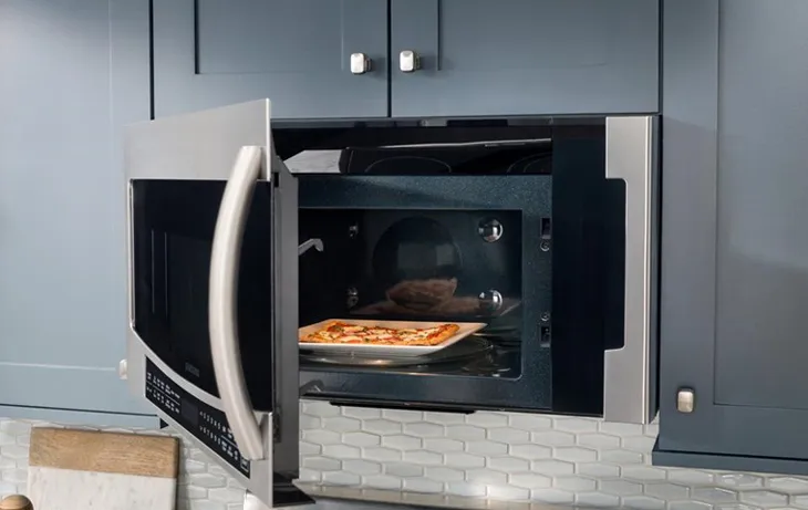 Sử dụng đĩa sứ chuyên dụng giúp truyền nhiệt hiệu quả và bảo vệ lò khỏi hư hỏng