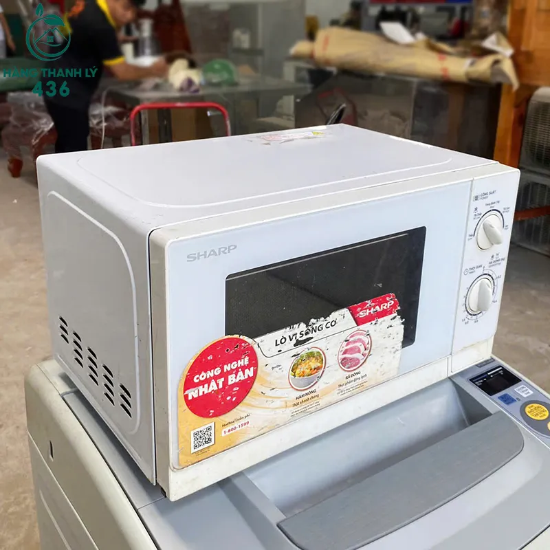 Lò vi sóng Sharp LVSC09 - lòng lò thép không gỉ, đĩa xoay kính cường lực